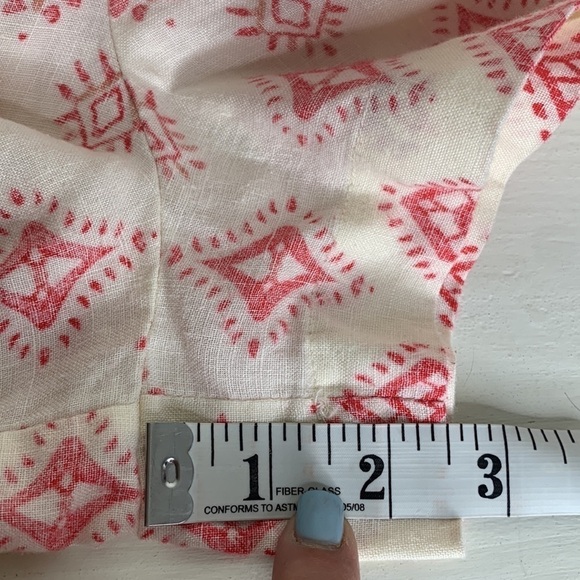 T11 Artisan Ny 100% Linen white shorts with red tribal print Aztec size Medium - Picture 15 of 16